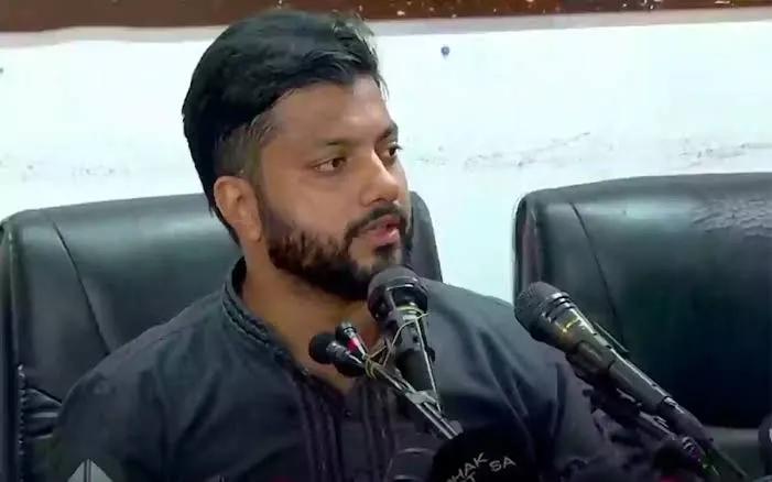 প্রতিমন্ত্রীর পদ থেকে পদত্যাগ করলেন ইশরাক হোসেন