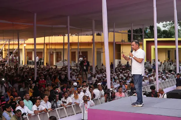 মা তো নেই, এখন আপনাদেরই উচিত আমাকে দেখে রাখা, ফুলগাজীতে প্রধানমন্ত্রী তারেক রহমান
