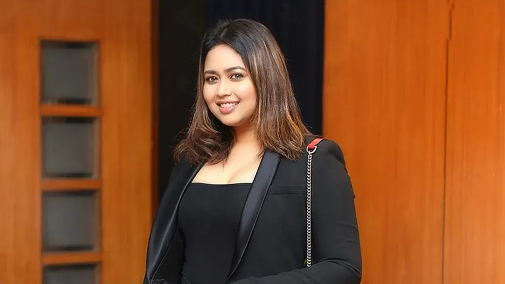 যেসব শিল্পীর ‘কোনো মূল্য নেই’ ভাবনার কাছে