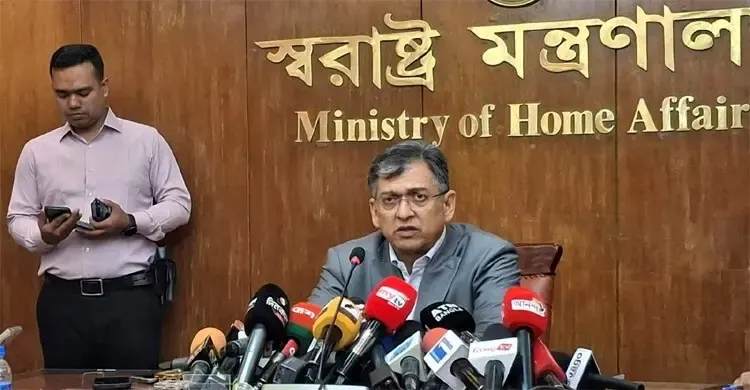 রোহিঙ্গা ক্যাম্পের পাশে হচ্ছে দুটি সেনা ক্যাম্প