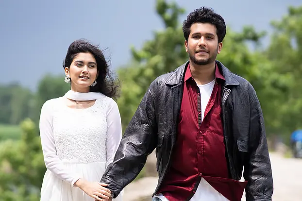 নব্বইয়ের দশকের মিষ্টি প্রেমের আবহে সাদ নাওভী–লাবণ্যর প্রথম জুটি ‘মিশন ডিডিএলজে’