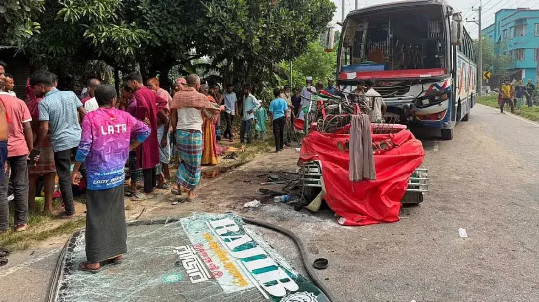 ময়মনসিংহে বাসচাপায় শিশুসহ সিএনজি অটোরিকশার ৭ আরোহী নিহত