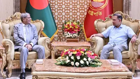 রাষ্ট্রপতির সঙ্গে প্রধানমন্ত্রীর প্রথম সৌজন্য সাক্ষাৎ