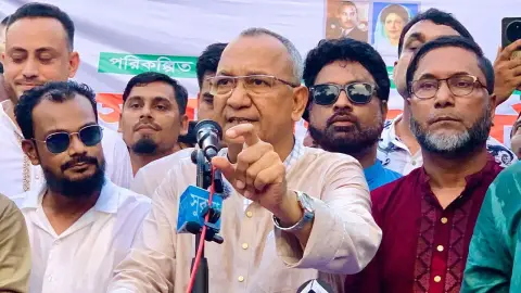 গণহত্যার দায়ে হাসিনাকে ফাঁসির কাঠগড়ায় দাঁড়াতে হবে: যুবদল সভাপতি