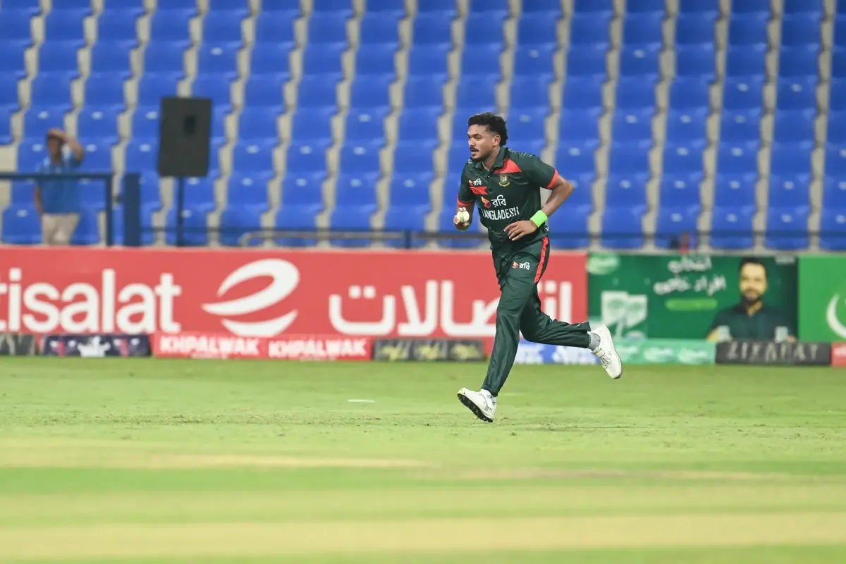 টানা বোলিংয়ে তাসকিনের ফিটনেসে মুগ্ধ ক্রিকেটপ্রেমীরা