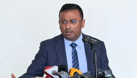 বাংলাদেশ কারও ওপর নির্ভরশীল নয়, সমান অংশীদার হতে চায়: পররাষ্ট্র প্রতিমন্ত্রী
