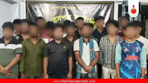 মালয়েশিয়ায় পাচাররের সময় টেকনাফ থেকে ১৭ জনকে উদ্ধার করেছে এসআরবি
