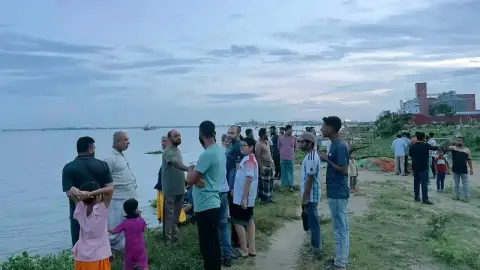 মেঘনায় ট্রলার ডুবি ৪ যাত্রী উদ্ধারে ডুবুরি দলের দ্বিতীয় দিনের চেষ্টা