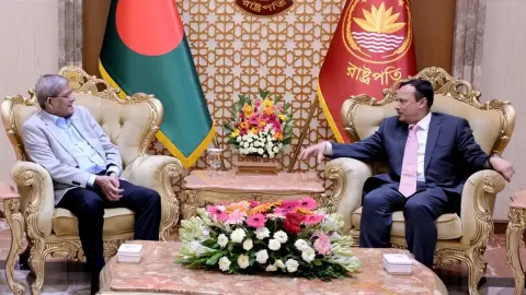 রাষ্ট্রপতি মির্জা ফখরুল ইসলাম আলমগীরের সঙ্গে অ্যাটর্নি জেনারেলের সাক্ষাৎ