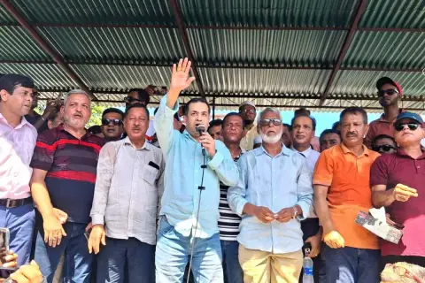 আওয়ামী নৈরাজ্যের বিরুদ্ধে কঠোর হুঁশিয়ারি তথ্য প্রতিমন্ত্রীর