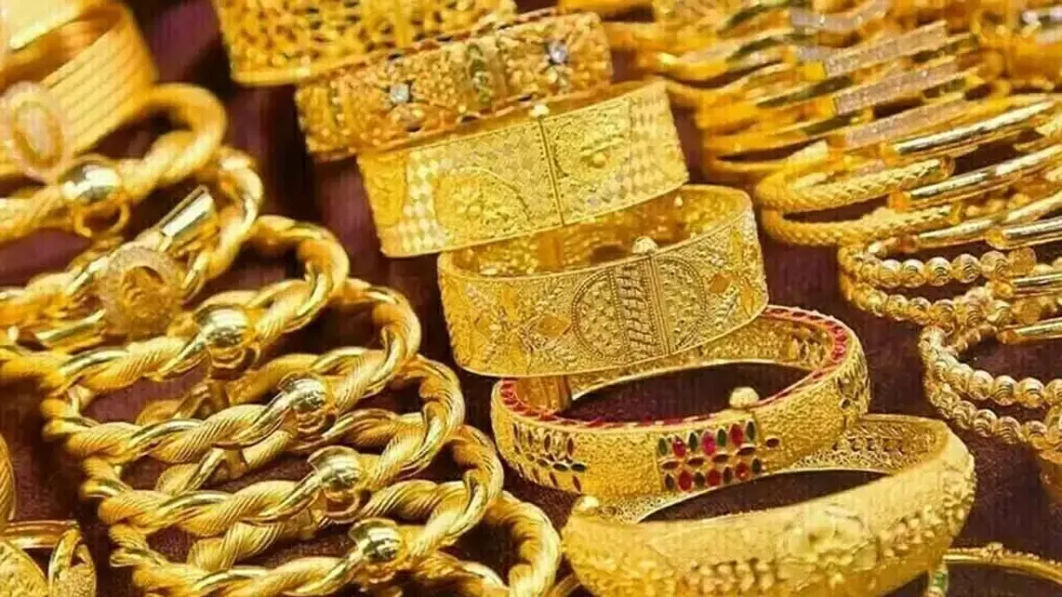 দাম কমার পর নতুন দরে বিক্রি হচ্ছে সোনার গহনা