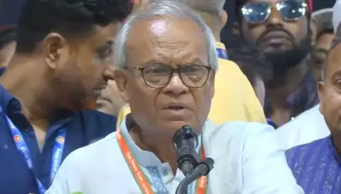 শিক্ষকদের চাকরি জাতীয়করণে প্রতিশ্রুতি পূরণের আশ্বাস রিজভীর