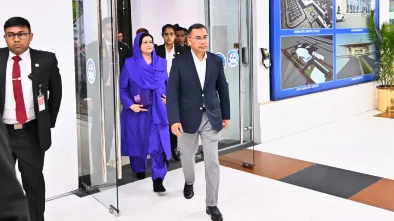 ইস্তাম্বুলে যাত্রাবিরতি শেষে নিউইয়র্কের পথে প্রধানমন্ত্রী তারেক রহমান