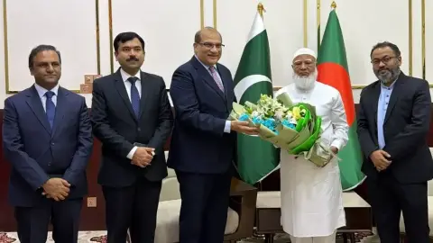 শফিকুর রহমানের সঙ্গে পাকিস্তানের হাইকমিশনারের বৈঠক