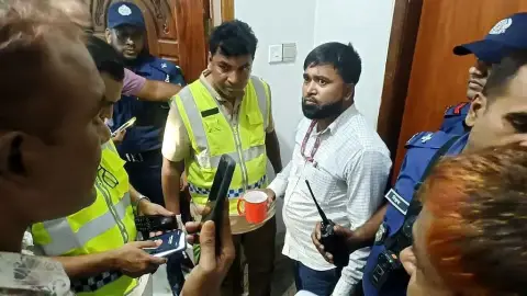 বটি দিয়ে শিশুর আঙুল কাটলেন পুলিশ সদস্য