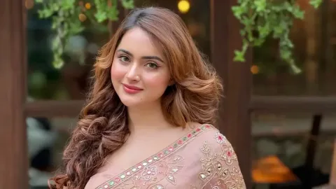 কেয়া পায়েলের তিল রহস্য : আছে নাকি নেই?