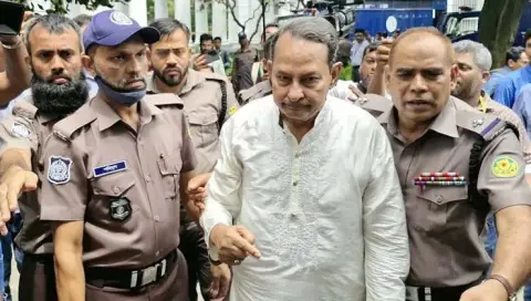 মানবতাবিরোধী অপরাধ: ইনুর মৃত্যুদণ্ড চেয়ে প্রসিকিউশনের আপিল
