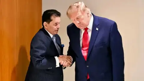ট্রাম্পের সঙ্গে খলিলুর রহমানের সাক্ষাৎ