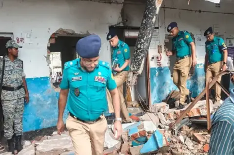 মিরপুরে স্বাস্থ্যকেন্দ্র ভাঙচুর: পুলিশের গাফিলতি পেলে ব্যবস্থা, ডিএমপি কমিশনার