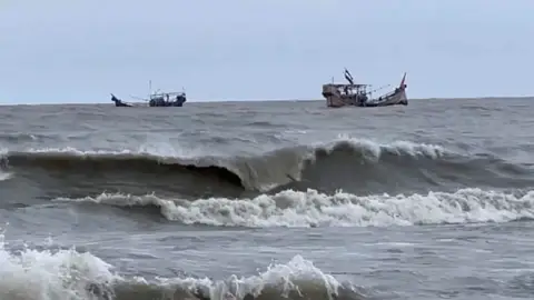 বঙ্গোপসাগরে লঘুচাপের আভাস, টানা পাঁচ দিন বৃষ্টির সম্ভাবনা