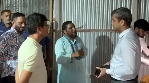 সিরাজগঞ্জে অবৈধ সার মজুদকালে জামায়াতের নায়েবে আমীর আটক ও জরিমানা