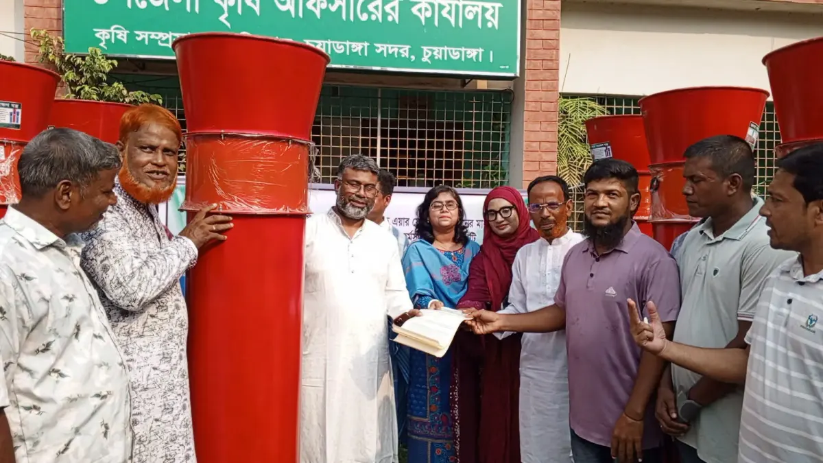 পেঁয়াজ পচে নষ্ট নয়, সংরক্ষণে চুয়াডাঙ্গার কৃষকের হাতে এয়ার ফ্লো মেশিন