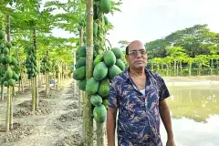 বাবা ছিলেন বর্গাচাষি, সেই জমিতেই ছেলের কোটি টাকার স্বপ্ন