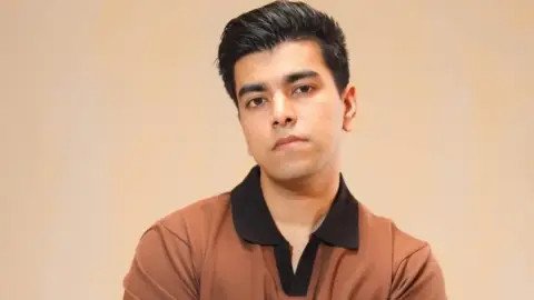 সালমান মুক্তাদিরের ব্যাংক হিসাবের তথ্য তলব করেছে বিএফআইইউ