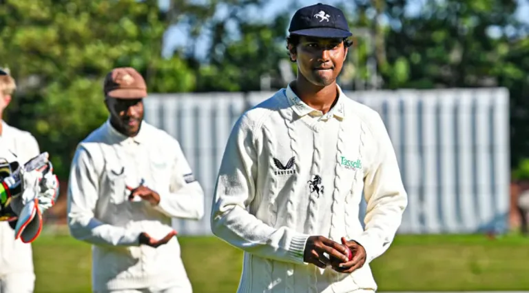 ২৬ উইকেটের হাসানকে ছাড়তে নারাজ কেন্ট, কিন্তু বিসিবি-র সিদ্ধান্তে দেশে ফিরছেন পেসার