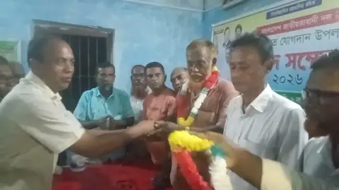 নড়াগাতীতে হিন্দু ধর্মাবলম্বীসহ শতাধিক বিএনপিতে যোগদান
