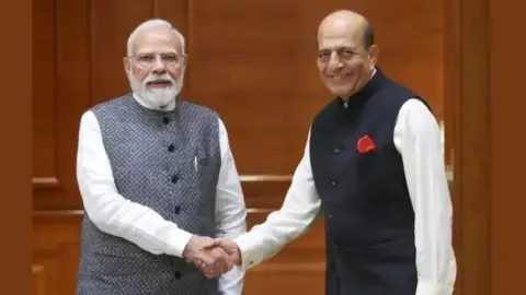 তারেক রহমানের সম্ভাব্য ভারত সফর নিয়ে মোদির সঙ্গে ত্রিবেদীর ‘খুব ভালো’ ও ‘দীর্ঘ’ বৈঠক